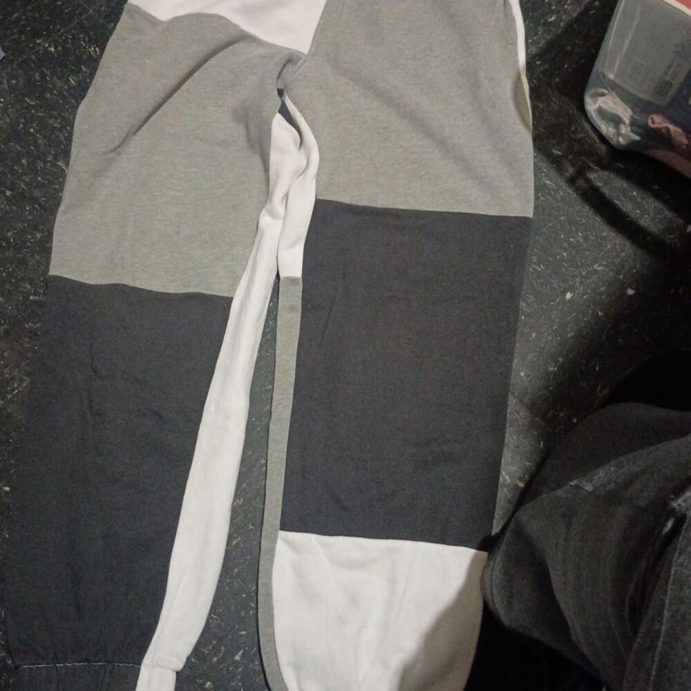 Hollister-co Women's Grey and White Joggers-tracksuits